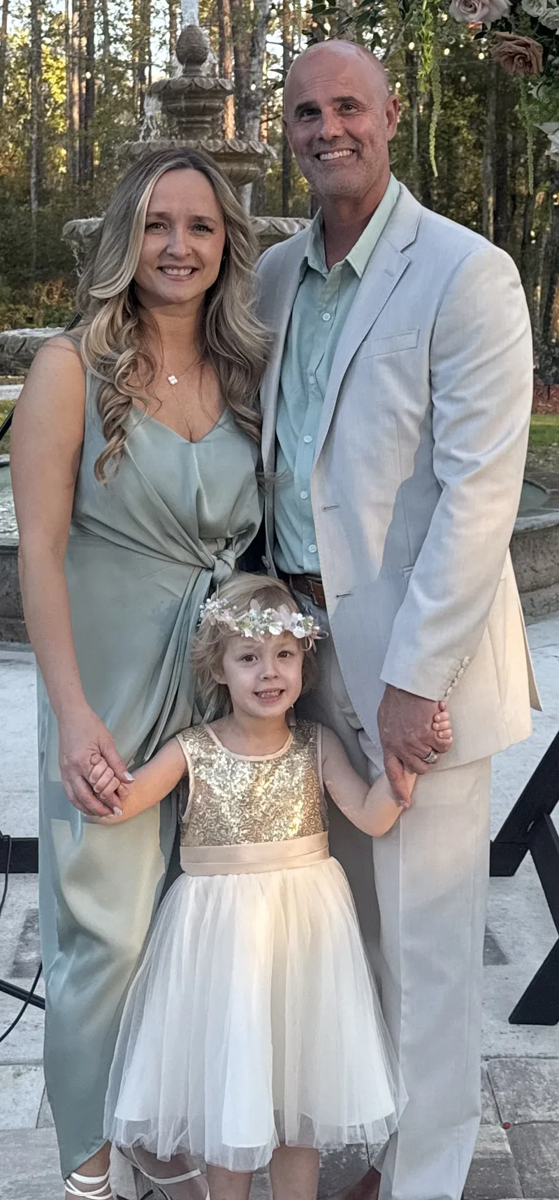 Hayne Wolmarans with his family at a wedding